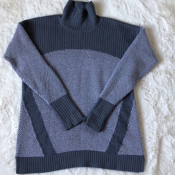 LuluLemon Athletica Sweater